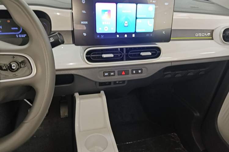 Used Geely Galaxy Panda 2025 210km Panda Kart Audio And AC Panel