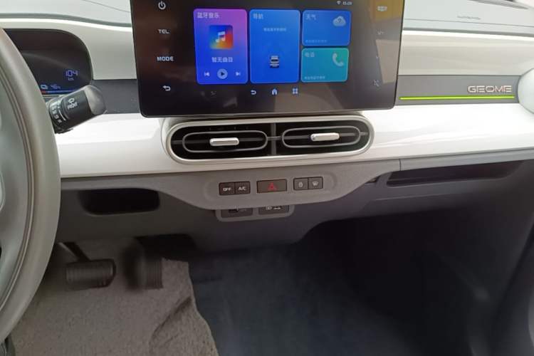 Used Geely Galaxy Panda 2025 210km Panda Kart Audio And AC Panel