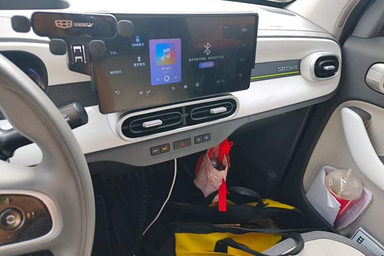 Used Geely Galaxy Panda 2025 210km Panda Kart Audio And AC Panel