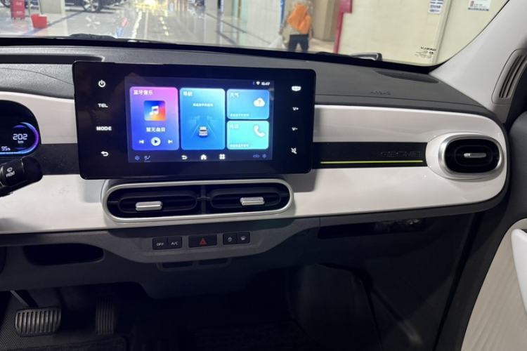 Used Geely Galaxy Panda 2025 210km Panda Kart Audio And AC Panel