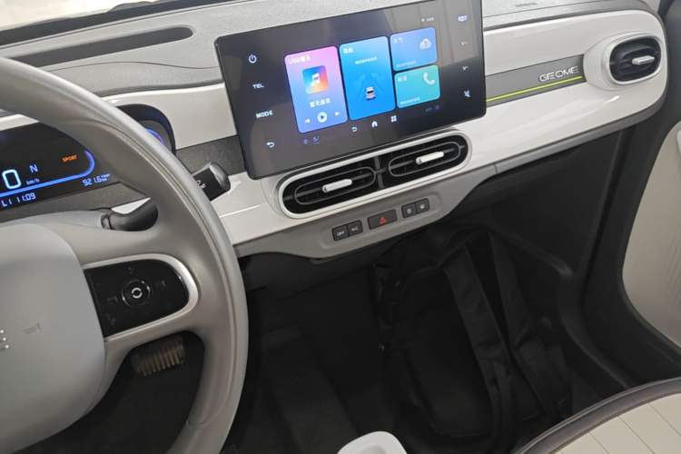 Used Geely Galaxy Panda 2025 210km Panda Kart Audio And AC Panel