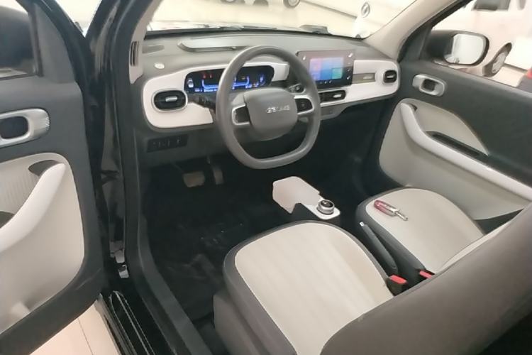 Used Geely Galaxy Panda 2025 210km Panda Kart Center Console