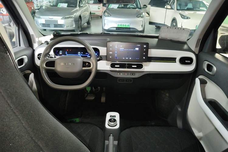 Used Geely Galaxy Panda 2025 210km Panda Kart Center Console