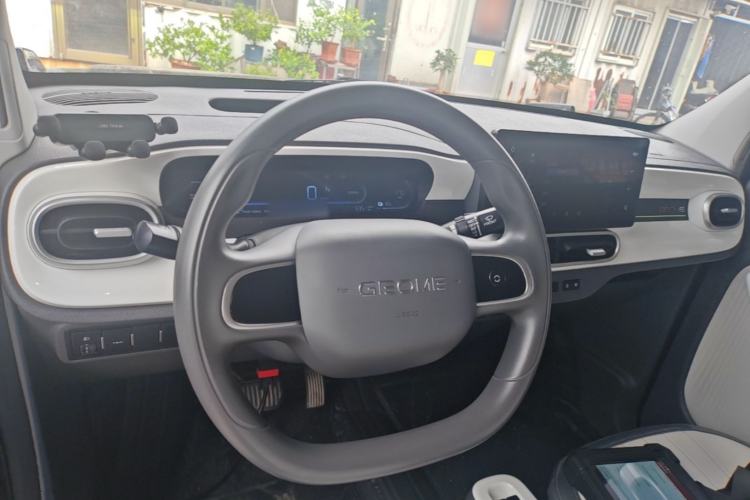Used Geely Galaxy Panda 2025 210km Panda Kart Center Console