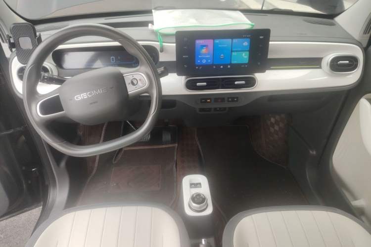 Used Geely Galaxy Panda 2025 210km Panda Kart Center Console