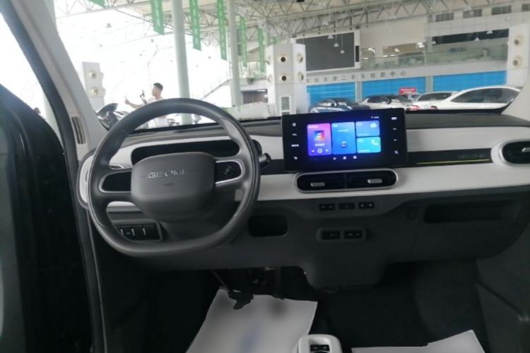 Used Geely Galaxy Panda 2025 Model 210km Panda Kart Piggy Hero Limited Edition Center Console