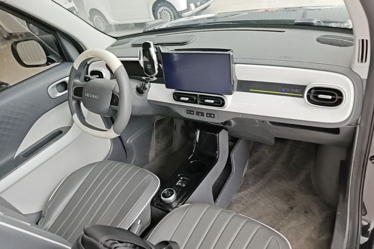 Used Geely Galaxy Panda 2025 210km Panda Kart Center Console