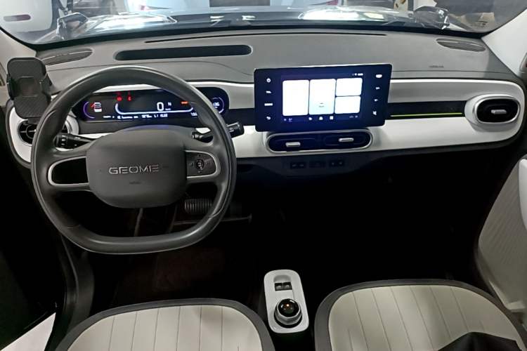 Used Geely Galaxy Panda 2025 210km Panda Kart Center Console
