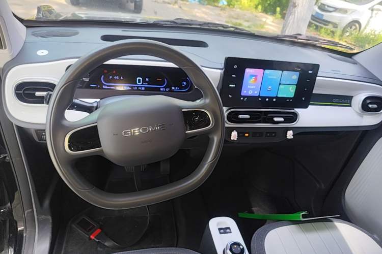 Used Geely Galaxy Panda 2025 210km Panda Kart Center Console