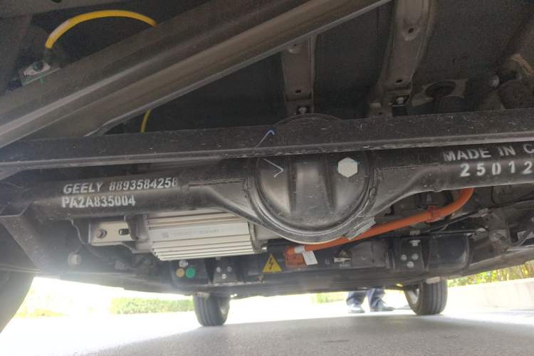 Used Geely Galaxy Panda 2025 210km Panda Rider Chassis Rear