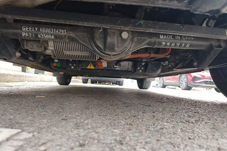 Used Geely Galaxy Panda 2025 210km Panda Kart Chassis Rear