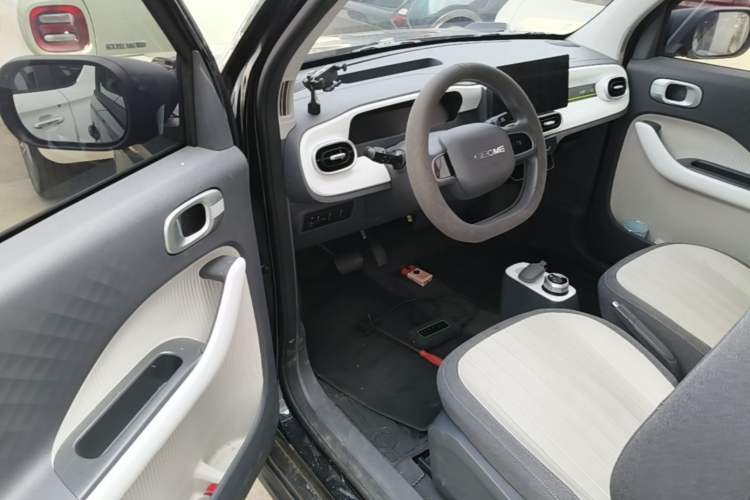 Used Geely Galaxy Panda 2025 210km Panda Kart Driver Seat