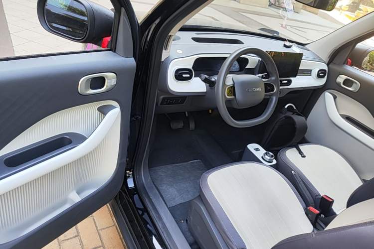 Used Geely Galaxy Panda 2025 210km Panda Kart Driver Seat