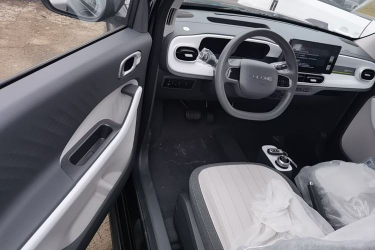 Used Geely Galaxy Panda 2025 210km Panda Kart Driver Seat