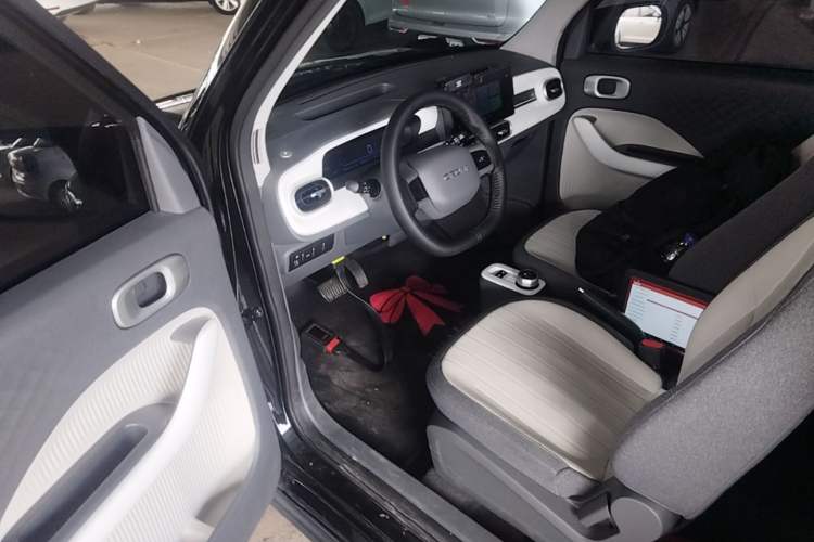 Used Geely Galaxy Panda 2025 210km Panda Kart Driver Seat