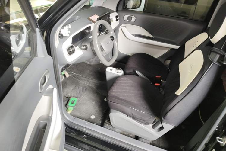 Used Geely Galaxy Panda 2025 210km Panda Kart Driver Seat