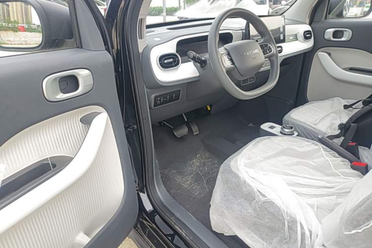 Used Geely Galaxy Panda 2025 210km Panda Kart Driver Seat