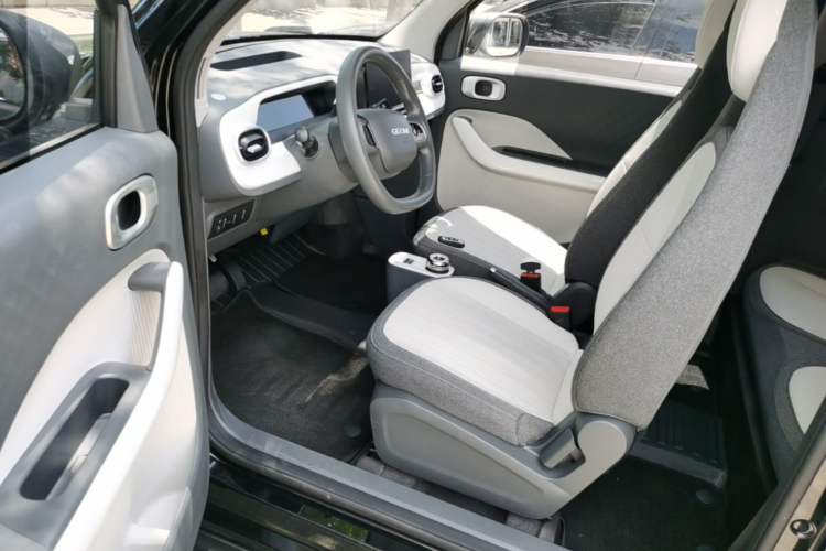 Used Geely Galaxy Panda 2025 210km Panda Kart Driver Seat