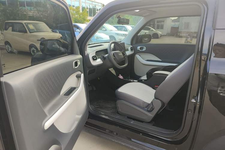 Used Geely Galaxy Panda 2025 210km Panda Kart Driver Seat