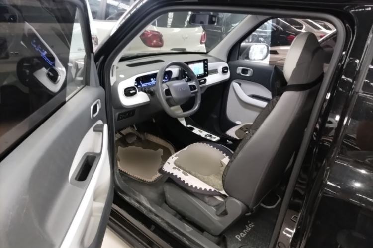 Used Geely Galaxy Panda 2025 210km Panda Kart Driver Seat