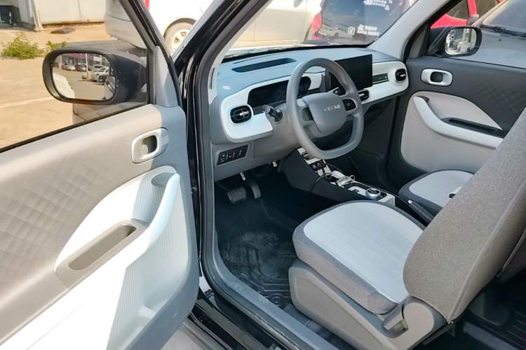 Used Geely Galaxy Panda 2025 210km Panda Kart Driver Seat