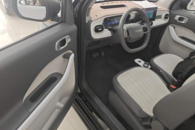 Used Geely Galaxy Panda 2025 210km Panda Kart Driver Seat