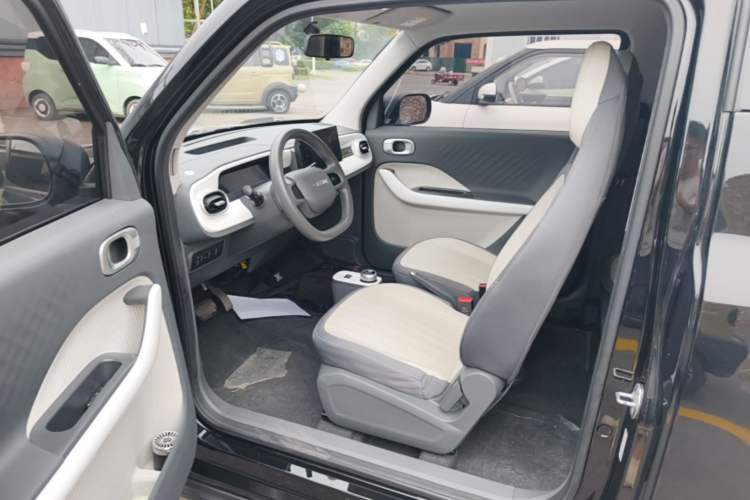 Used Geely Galaxy Panda 2025 210km Panda Kart Driver Seat