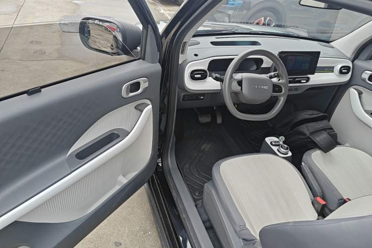 Used Geely Galaxy Panda 2025 210km Panda Kart Driver Seat