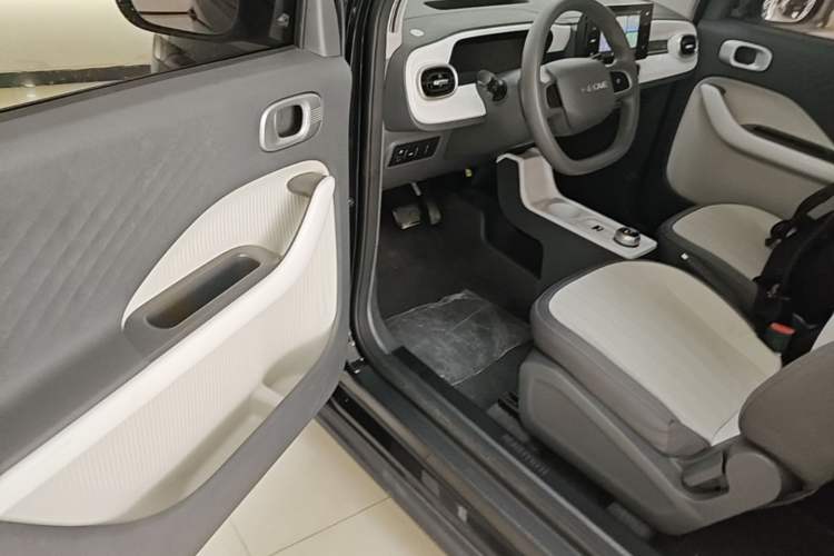 Used Geely Galaxy Panda 2025 210km Panda Kart Driver Seat