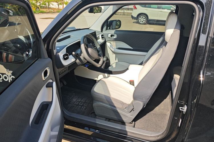 Used Geely Galaxy Panda 2025 210km Panda Kart Driver Seat