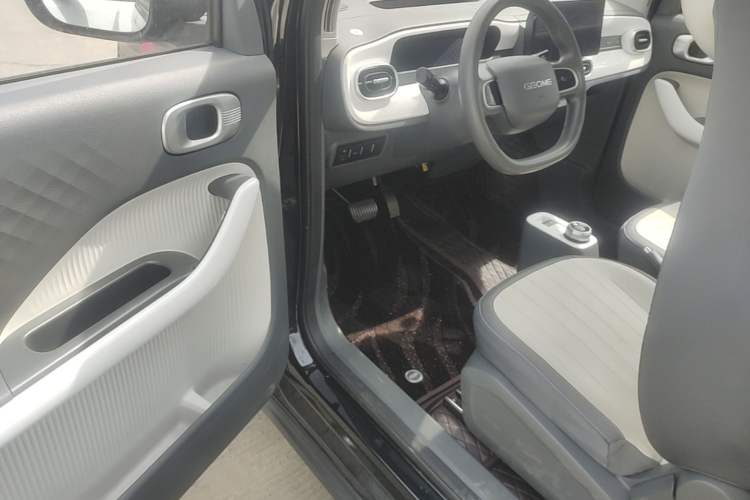 Used Geely Galaxy Panda 2025 210km Panda Kart Driver Seat