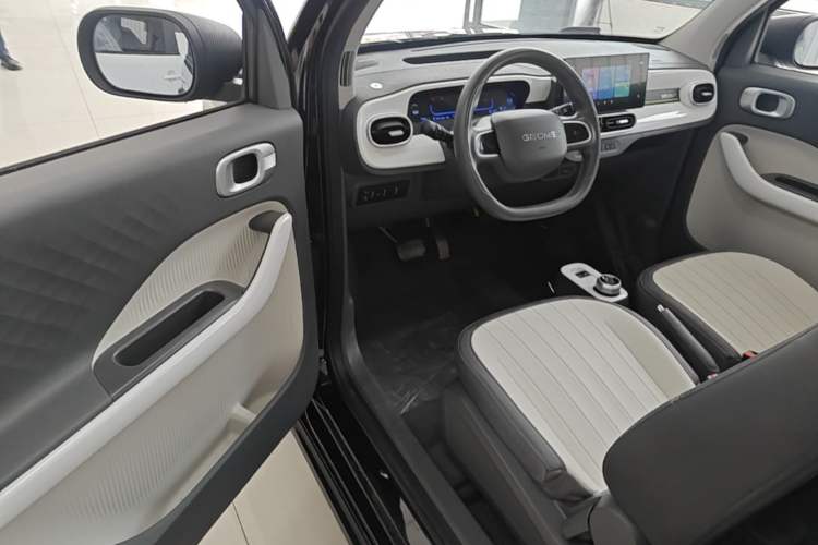 Used Geely Galaxy Panda 2025 210km Panda Kart Driver Seat
