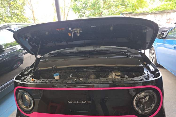 Used Geely Galaxy Panda 2025 210km Panda Kart Engine Bay