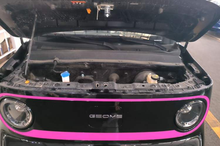 Used Geely Galaxy Panda 2025 210km Panda Kart Engine Bay