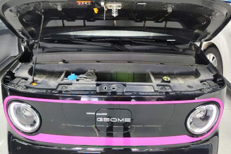Used Geely Galaxy Panda 2025 210km Panda Kart Engine Bay