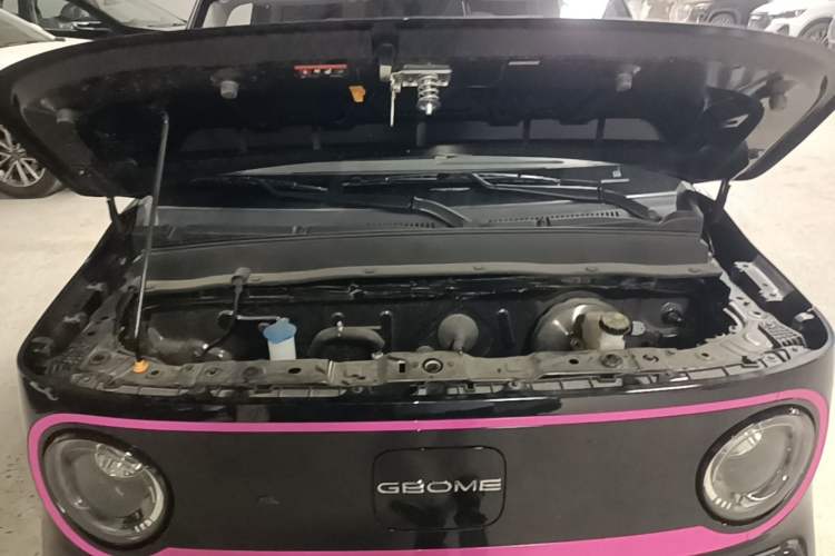 Used Geely Galaxy Panda 2025 210km Panda Kart Engine Bay