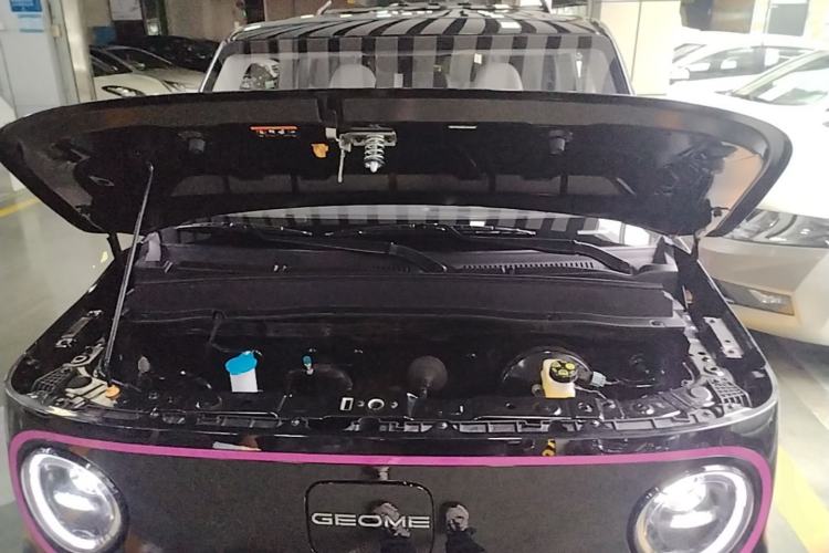 Used Geely Galaxy Panda 2025 210km Panda Kart Engine Bay