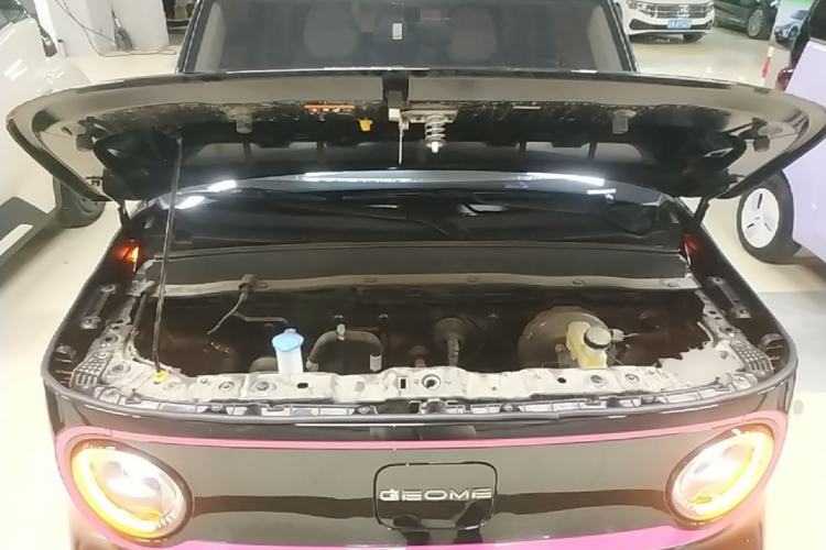 Used Geely Galaxy Panda 2025 210km Panda Kart Engine Bay