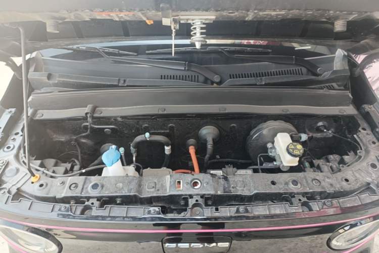 Used Geely Galaxy Panda 2025 210km Panda Kart Engine Bay