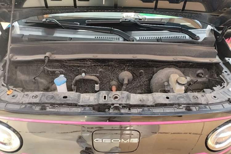 Used Geely Galaxy Panda 2025 210km Panda Kart Engine Bay