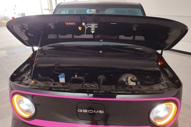 Used Geely Galaxy Panda 2025 210km Panda Kart Engine Bay