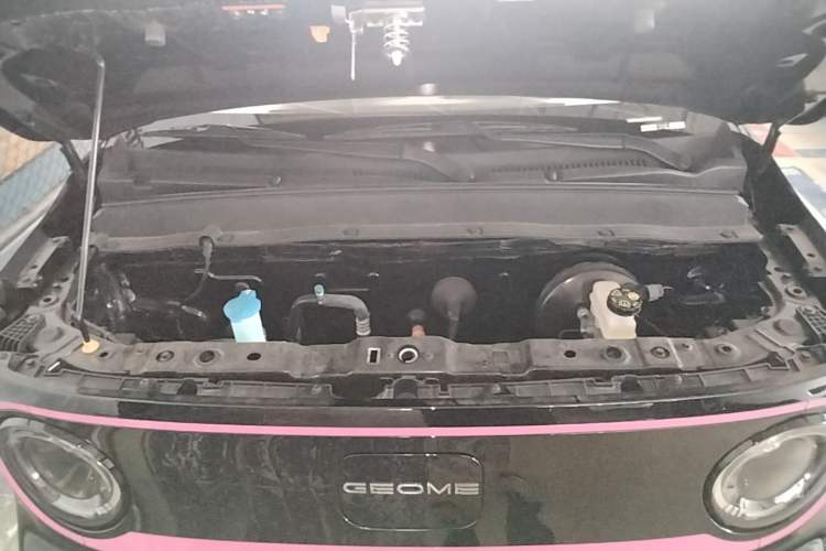 Used Geely Galaxy Panda 2025 210km Panda Rider Engine Bay