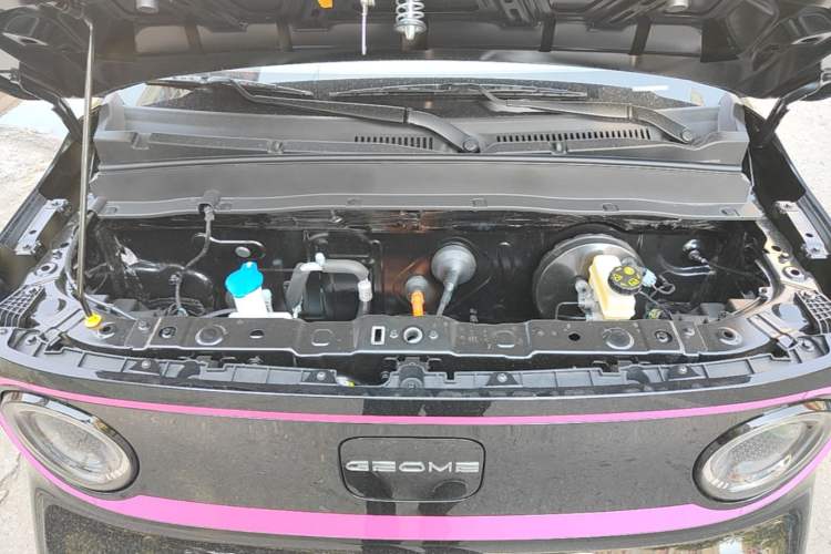 Used Geely Galaxy Panda 2025 210km Panda Kart Engine Bay