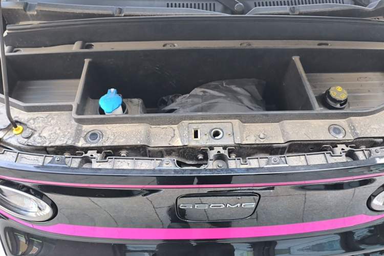 Used Geely Galaxy Panda 2025 210km Panda Kart Engine Bay
