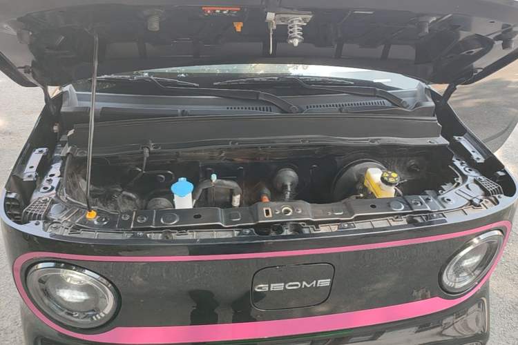 Used Geely Galaxy Panda 2025 210km Panda Kart Engine Bay