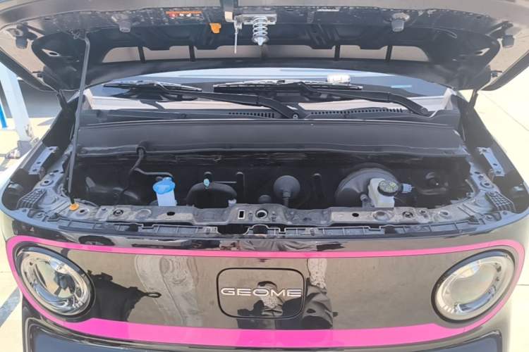Used Geely Galaxy Panda 2025 210km Panda Kart Engine Bay