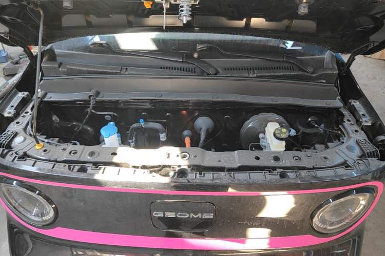 Used Geely Galaxy Panda 2025 210km Panda Kart Engine Bay