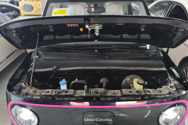 Used Geely Galaxy Panda 2025 210km Panda Kart Engine Bay