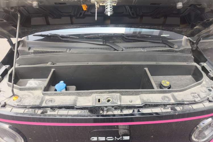 Used Geely Galaxy Panda 2025 210km Panda Kart Engine Bay