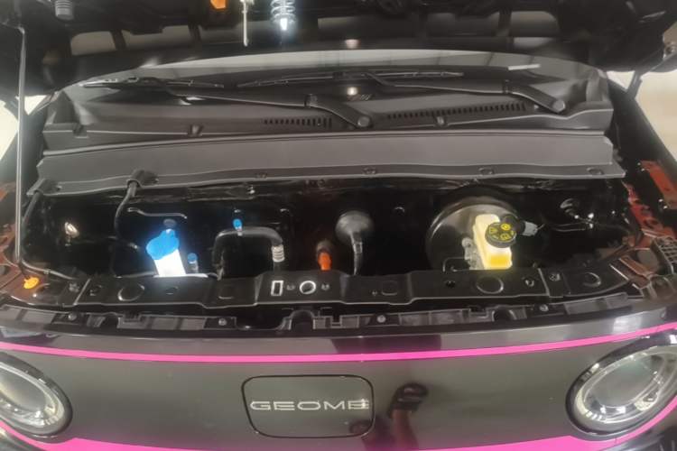 Used Geely Galaxy Panda 2025 210km Panda Kart Engine Bay